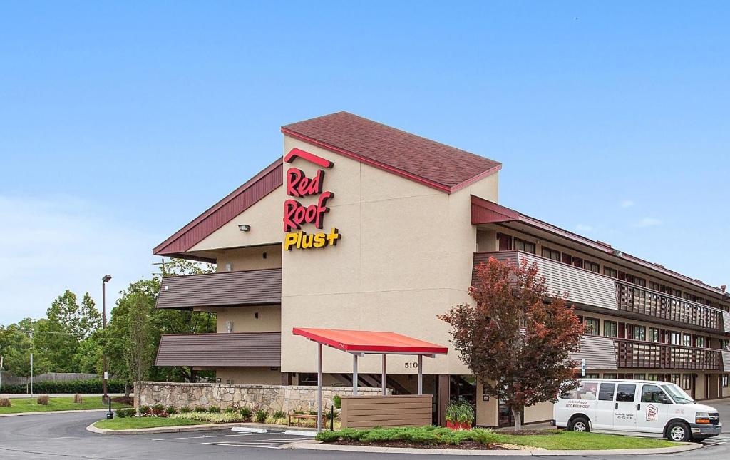 Red Roof Inn PLUS+ Nashville Airport Main image 1