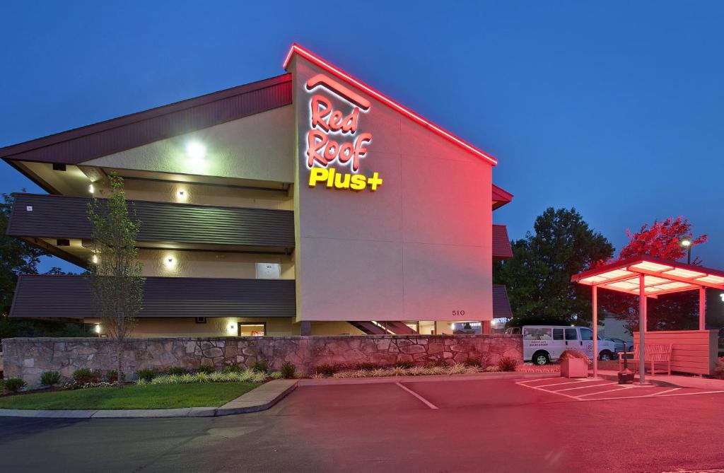 Red Roof Inn PLUS+ Nashville Airport Main image 2